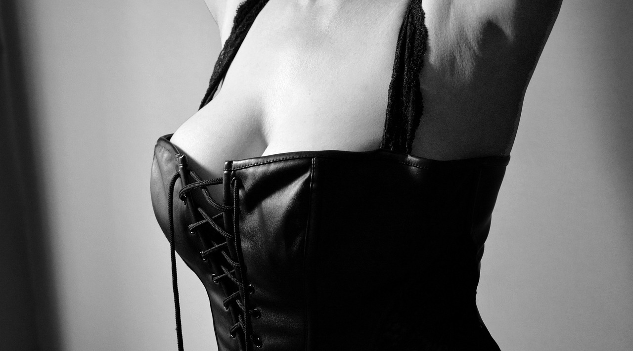 Woman in BDSM lingerie in Roselle